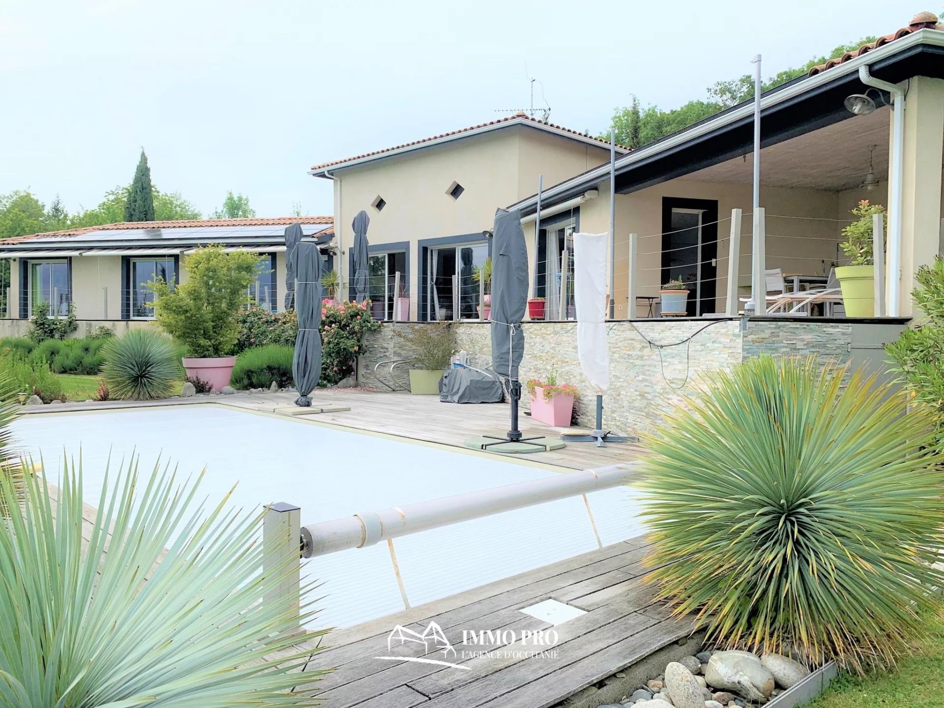 VILLA  PLAIN PIED – VUE PYRENEES  SUPERBE LUMINOSITE