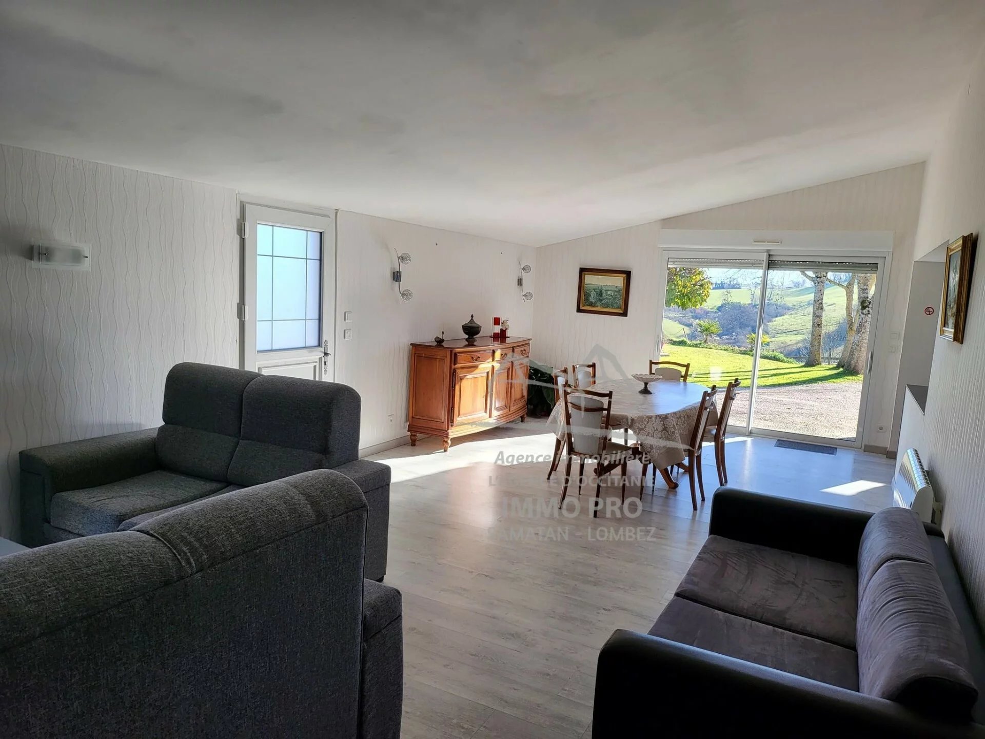 270m² of HOUSE and GÎTE with VIEW ON THE PYRÉNÉES