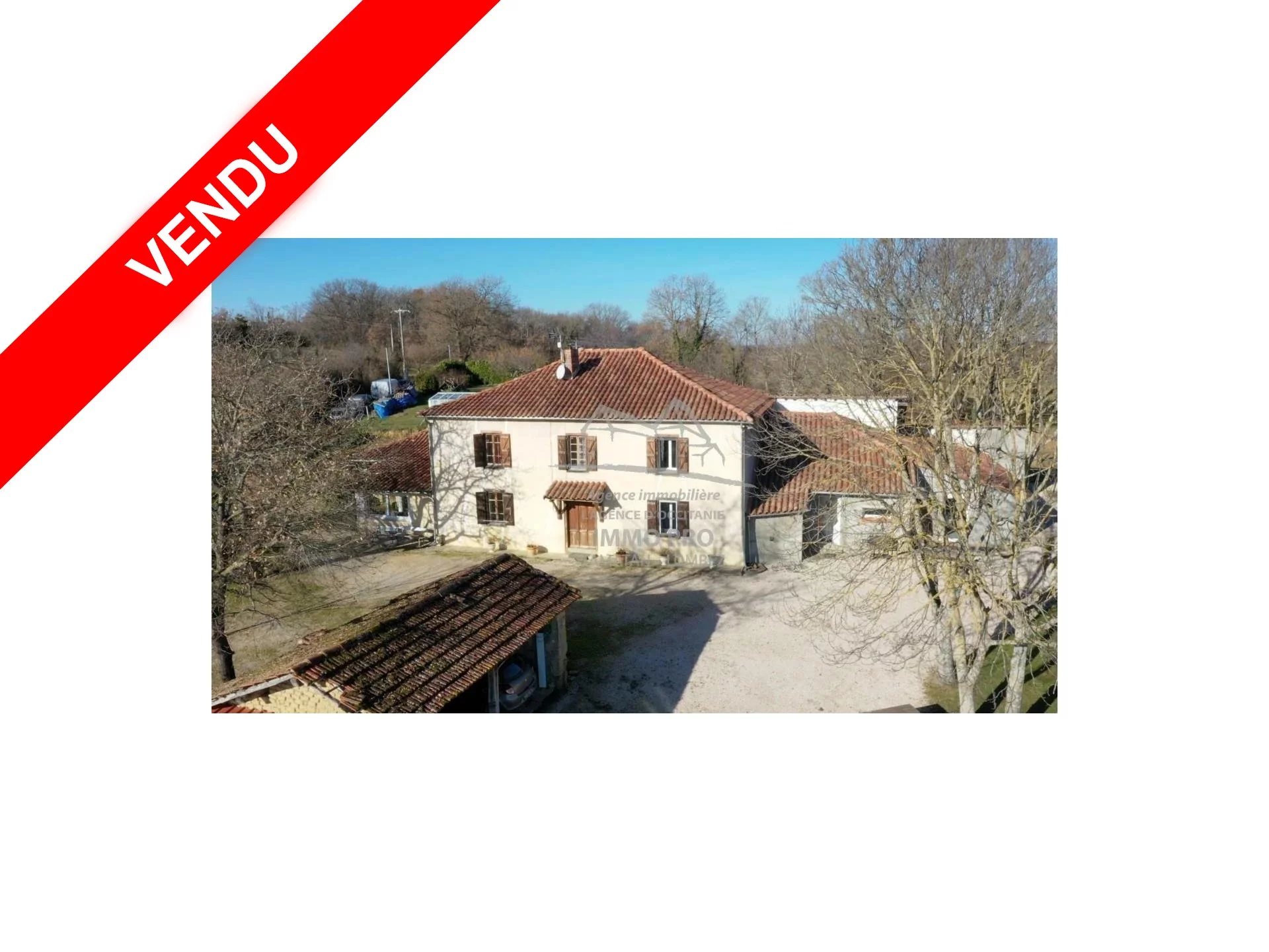 270m² of HOUSE and GÎTE with VIEW ON THE PYRÉNÉES
