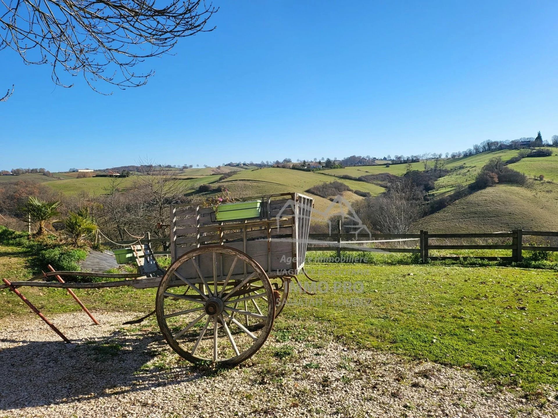 270m² of HOUSE and GÎTE with VIEW ON THE PYRÉNÉES