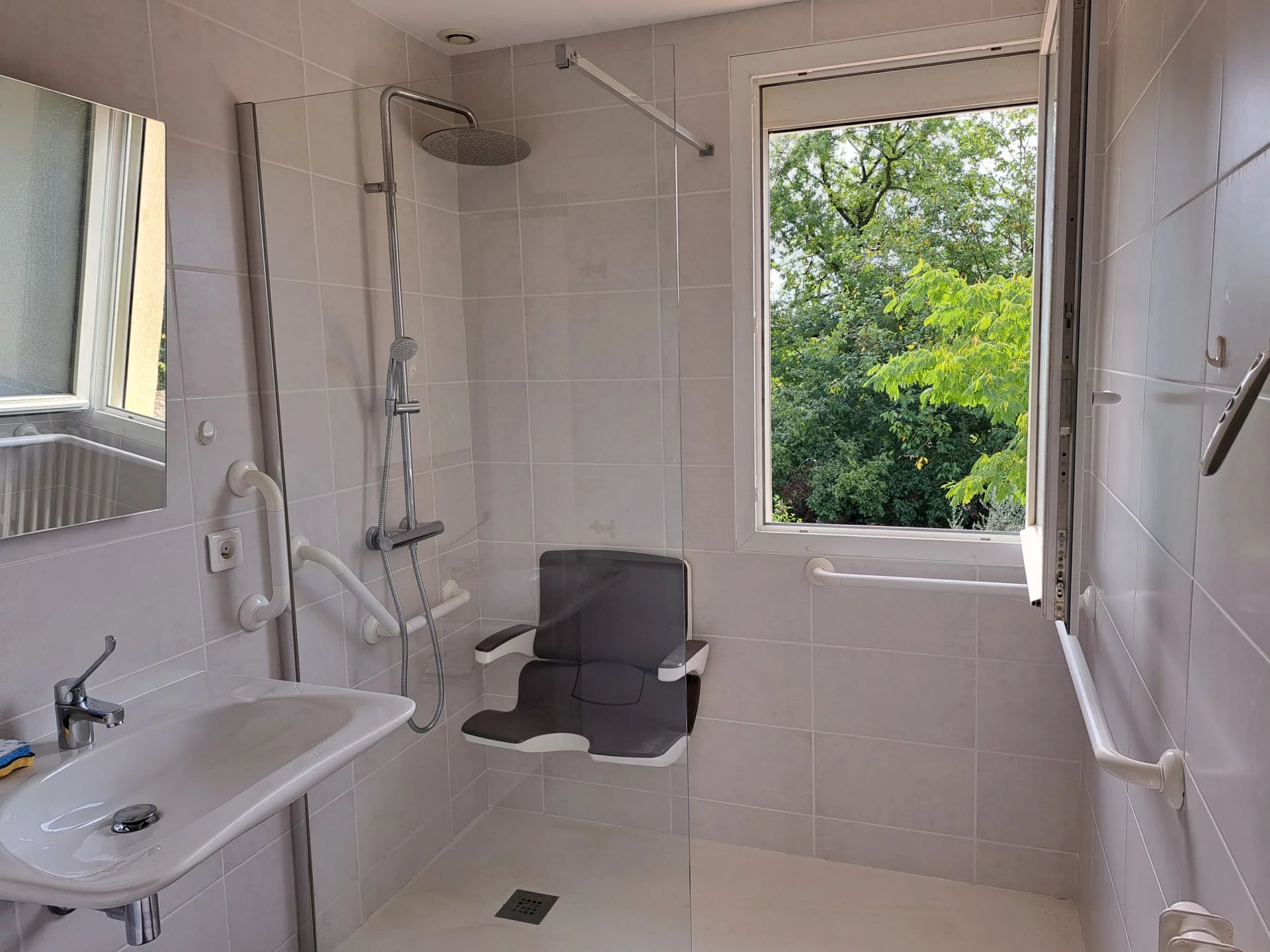 Townhouse close to amenities