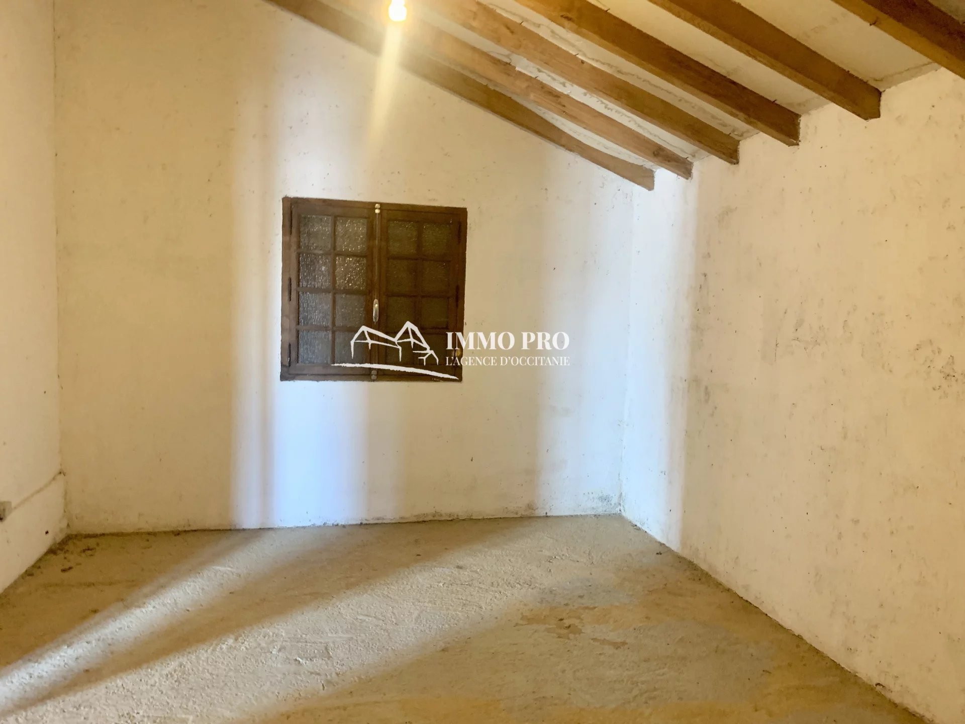 LOCAL TRANSFORMABLE en MAISON