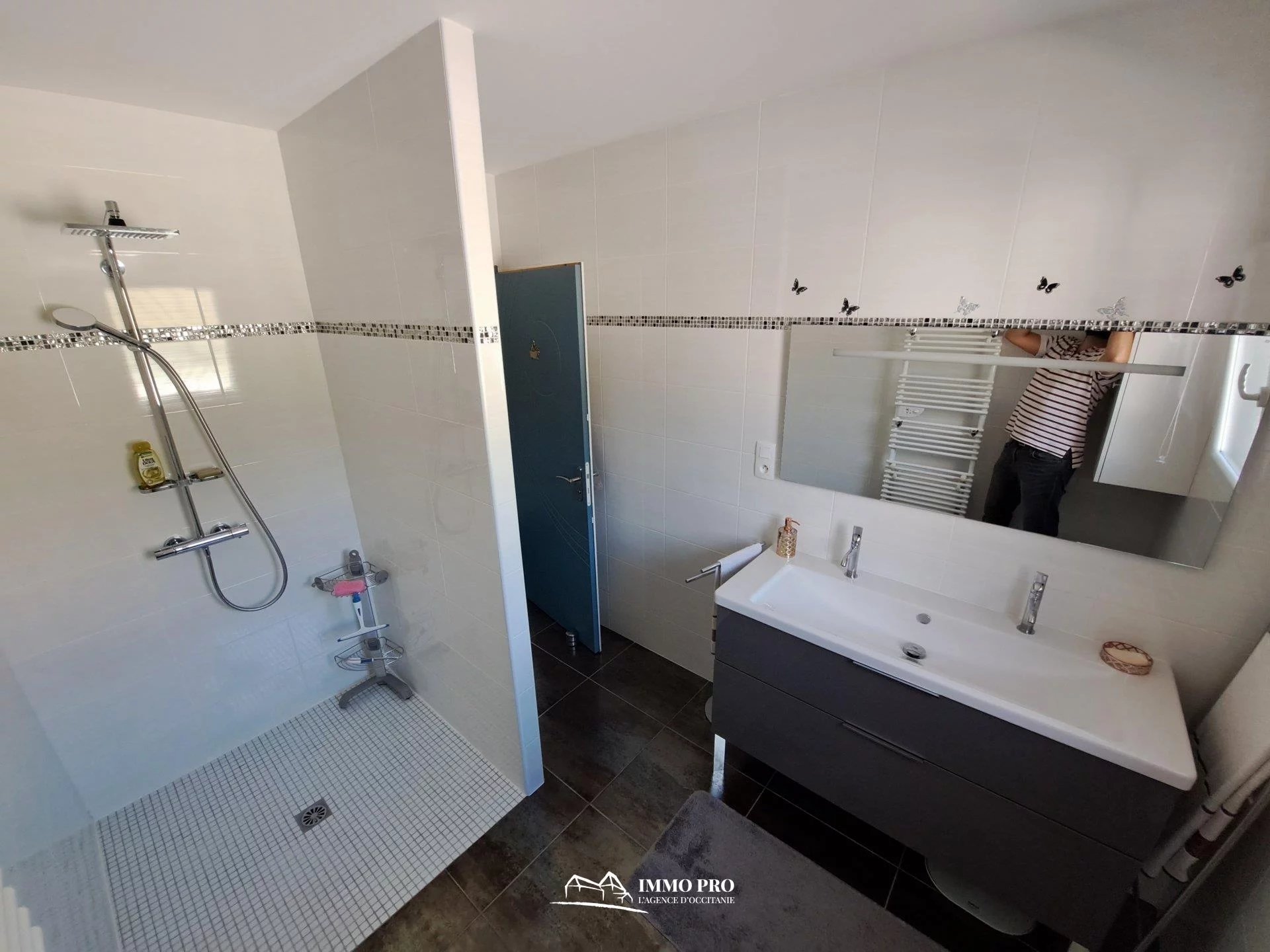 Recent villa with open views 10mn from Samatan
