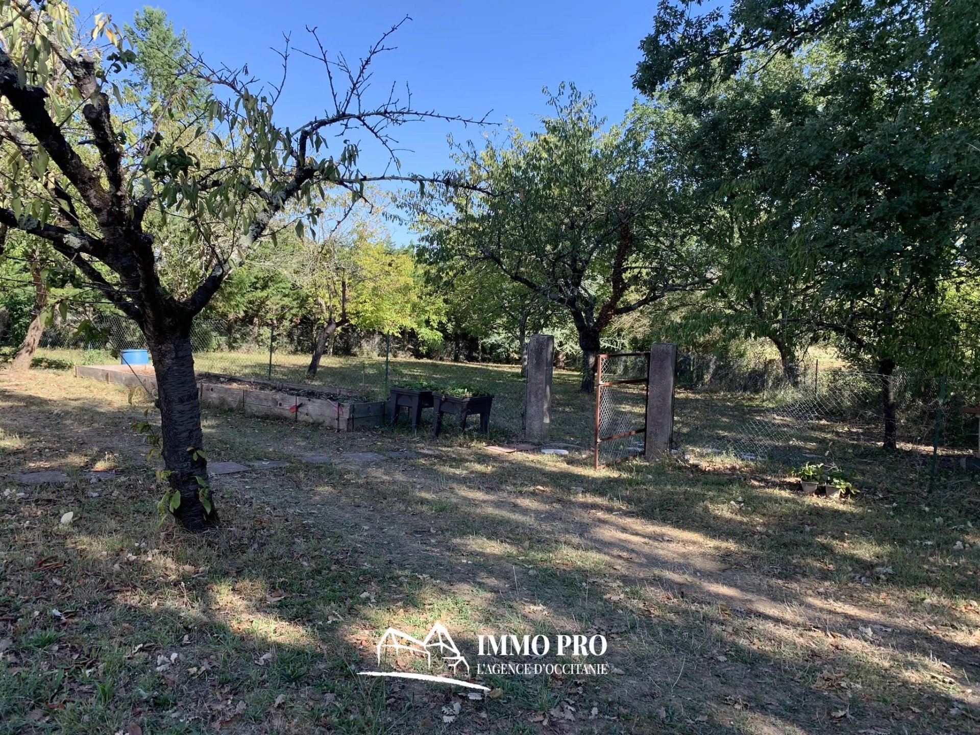 2 HOUSES WITH PYRENEES VIEW