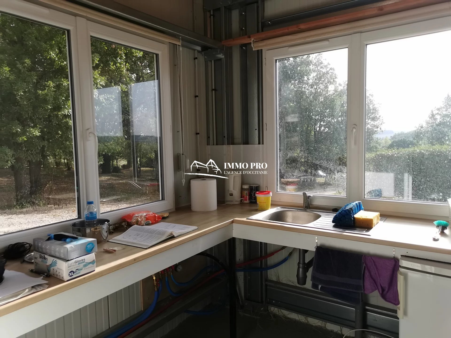 Single storey villa and HANGAR 120m²