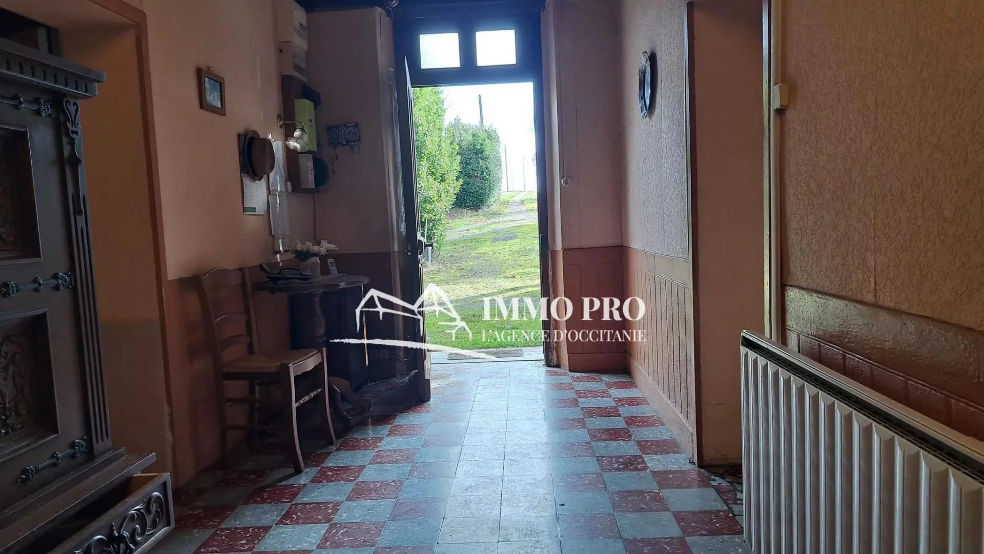 FERME A RENOVER AVEC 4,5 HECTARES