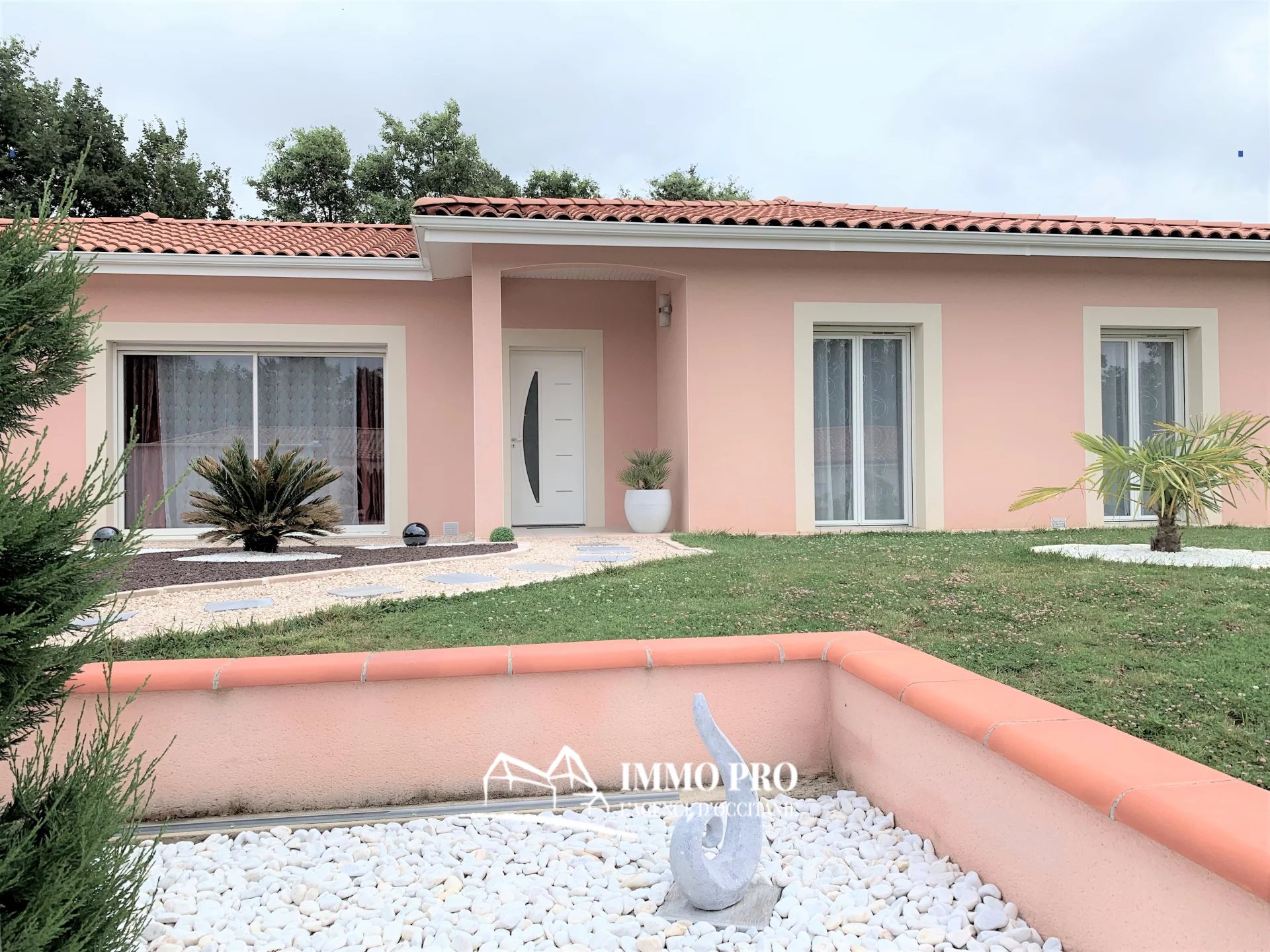 SINGLE STOREY VILLA – VIEW PYRENEES