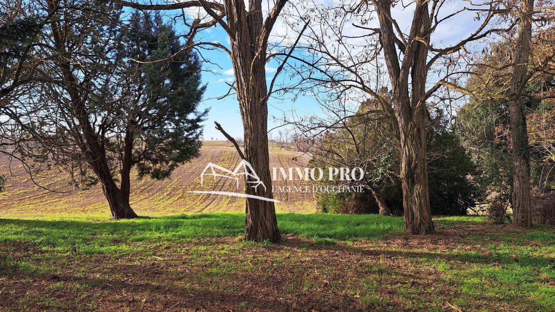 FERME A RENOVER AVEC 4,5 HECTARES