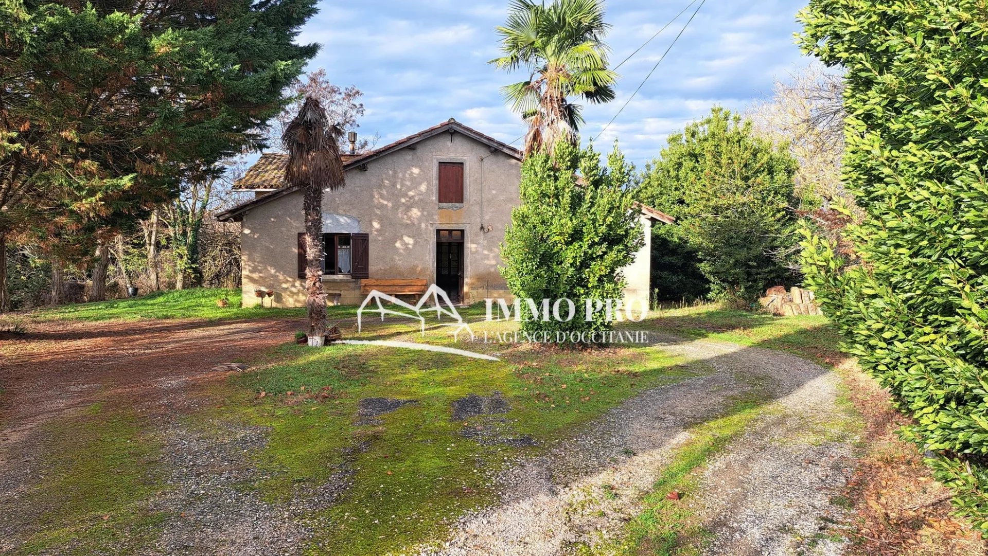 FERME A RENOVER AVEC 4,5 HECTARES