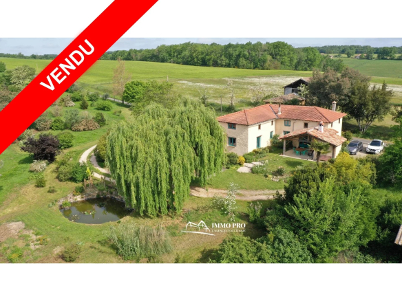 MAISON DE CAMPAGNE – BEAU PARC de 9.000m²