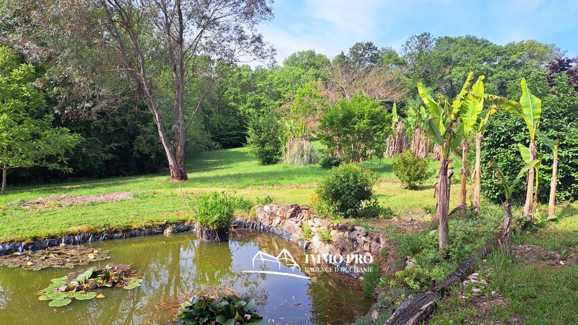 b43a7ead35f2c95b19e1437cee2c7fa0_6c1f292f6e_1920-original-76092 COUNTRY HOUSE – LANDSCAPE GARDEN 9,000M²