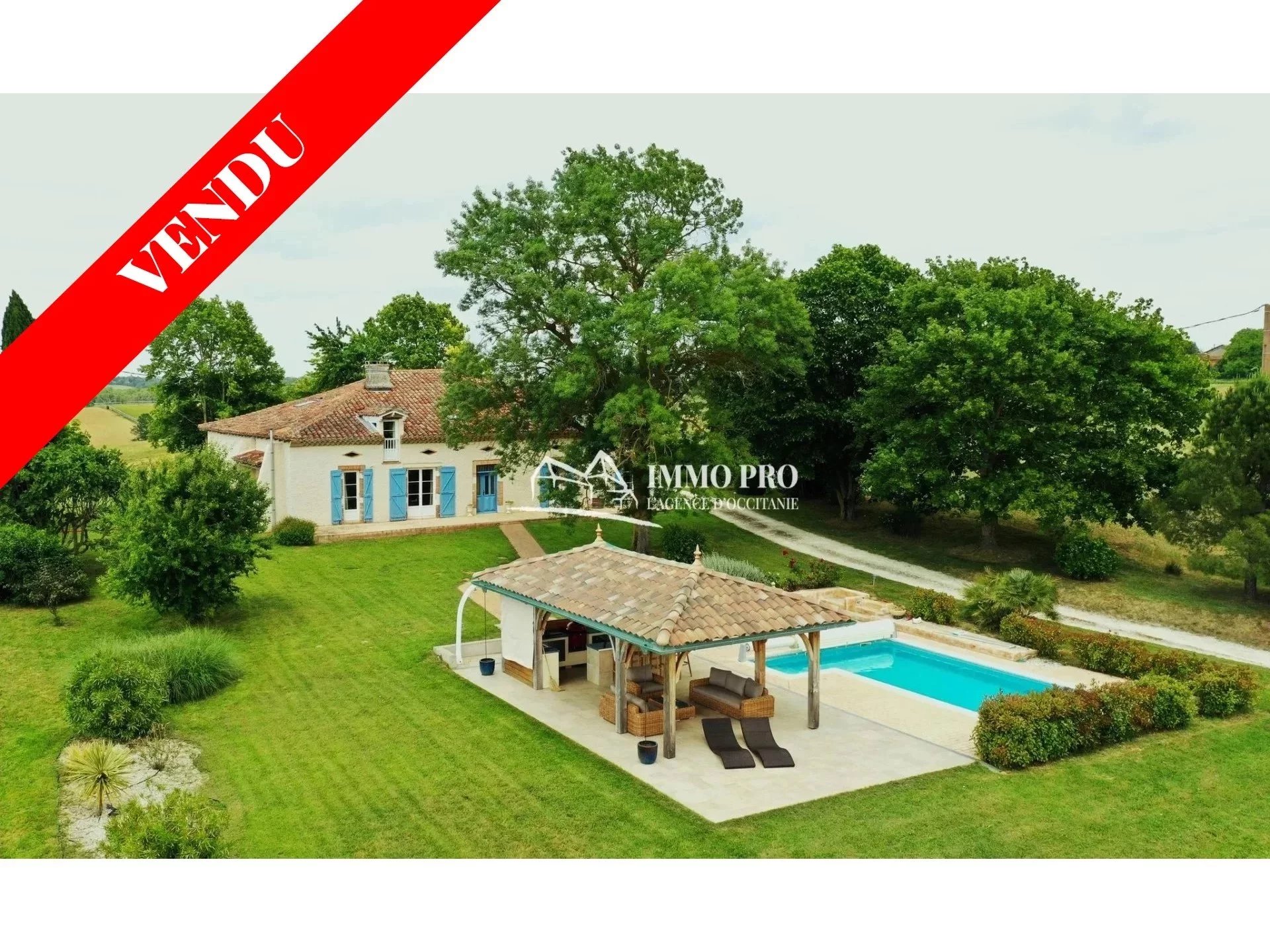MAISON DE CAMPAGNE   SUPERBE ENDROIT