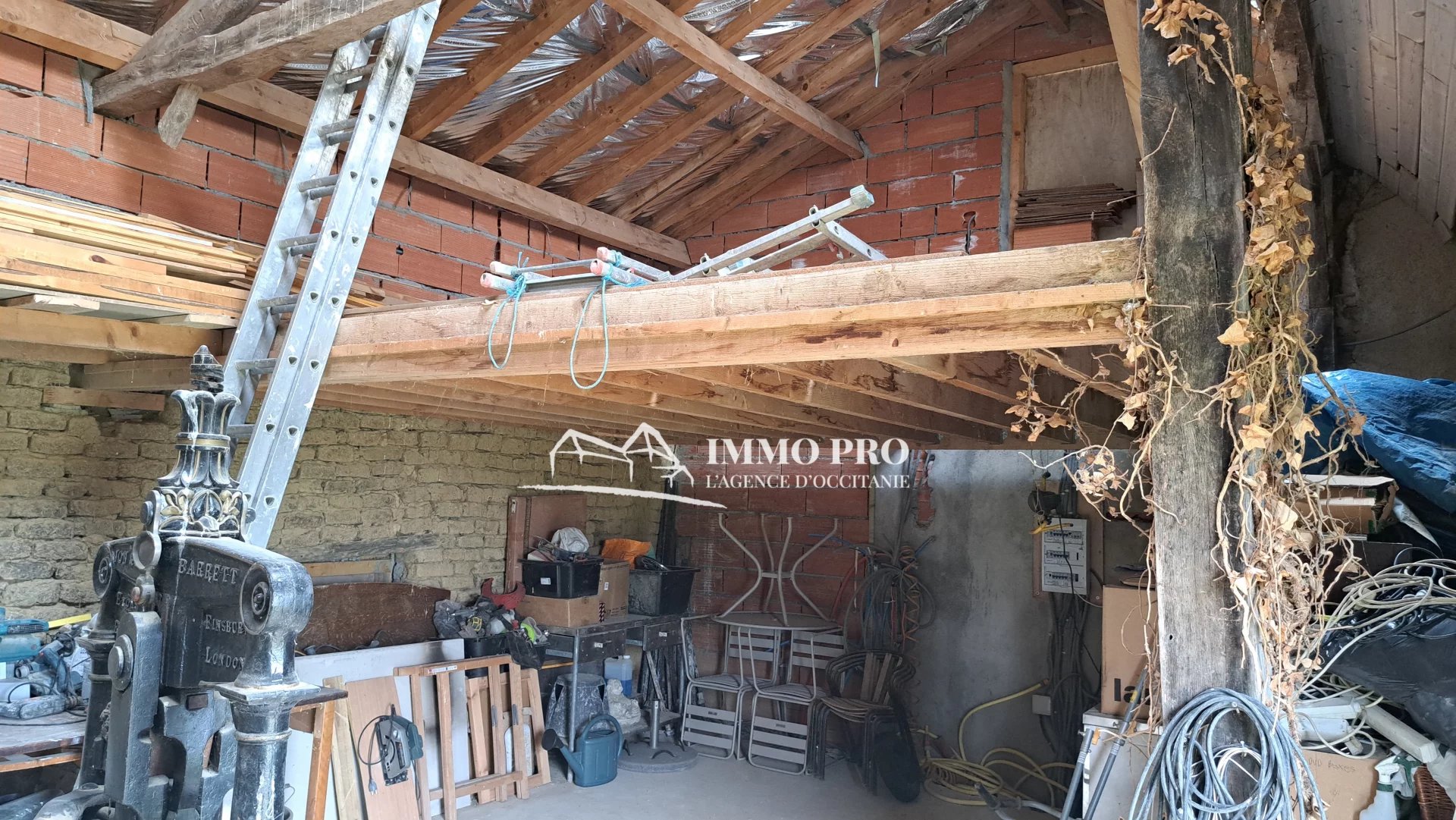 bb1b18e14c792aaa9321a9337f5065d8_edd117ca81_1920-original-83612 CHARMING COUNTRY HOUSE – PYRENEES VIEW