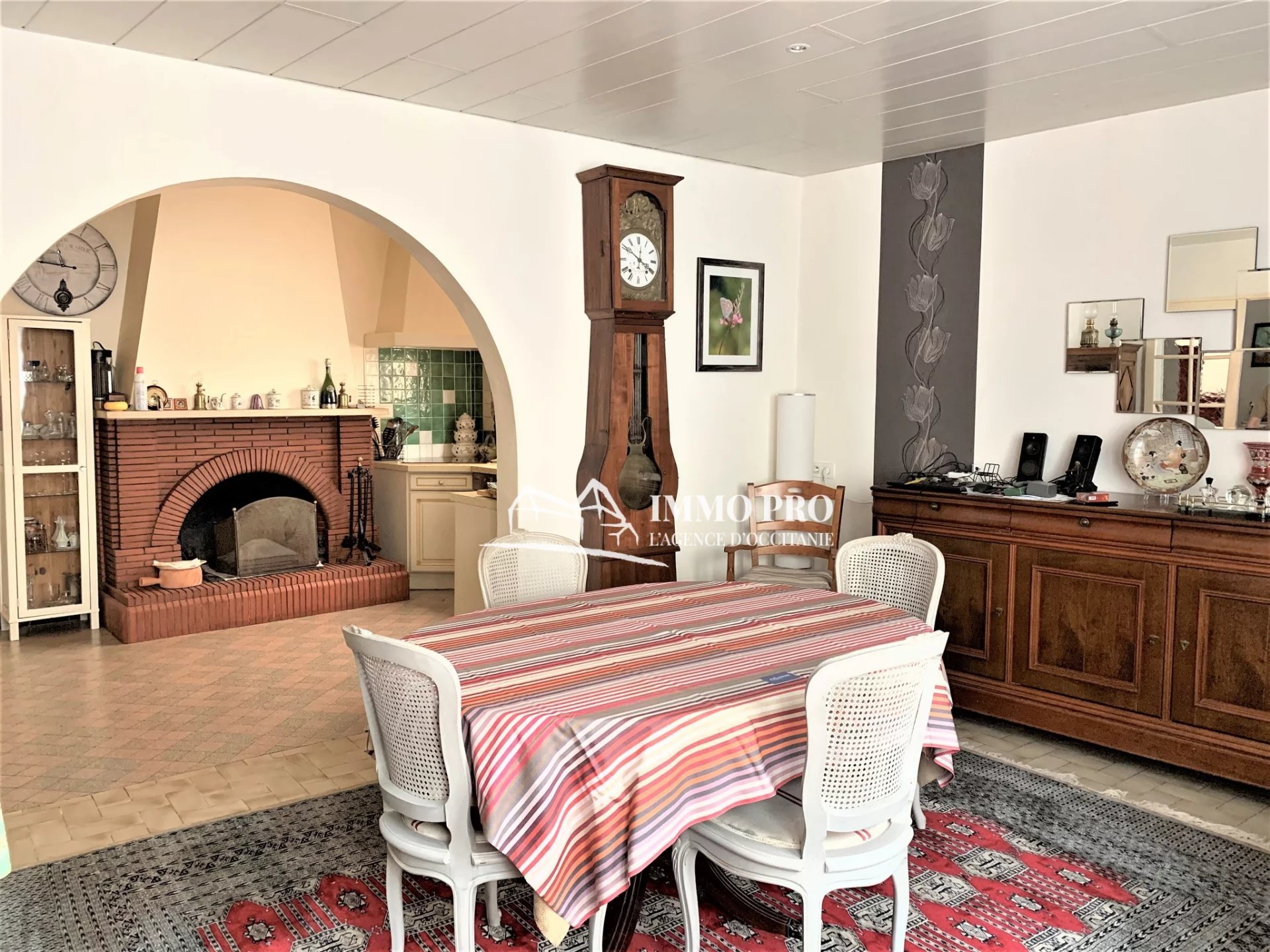 VILLAGE HOUSE – GARDEN and GARAGE