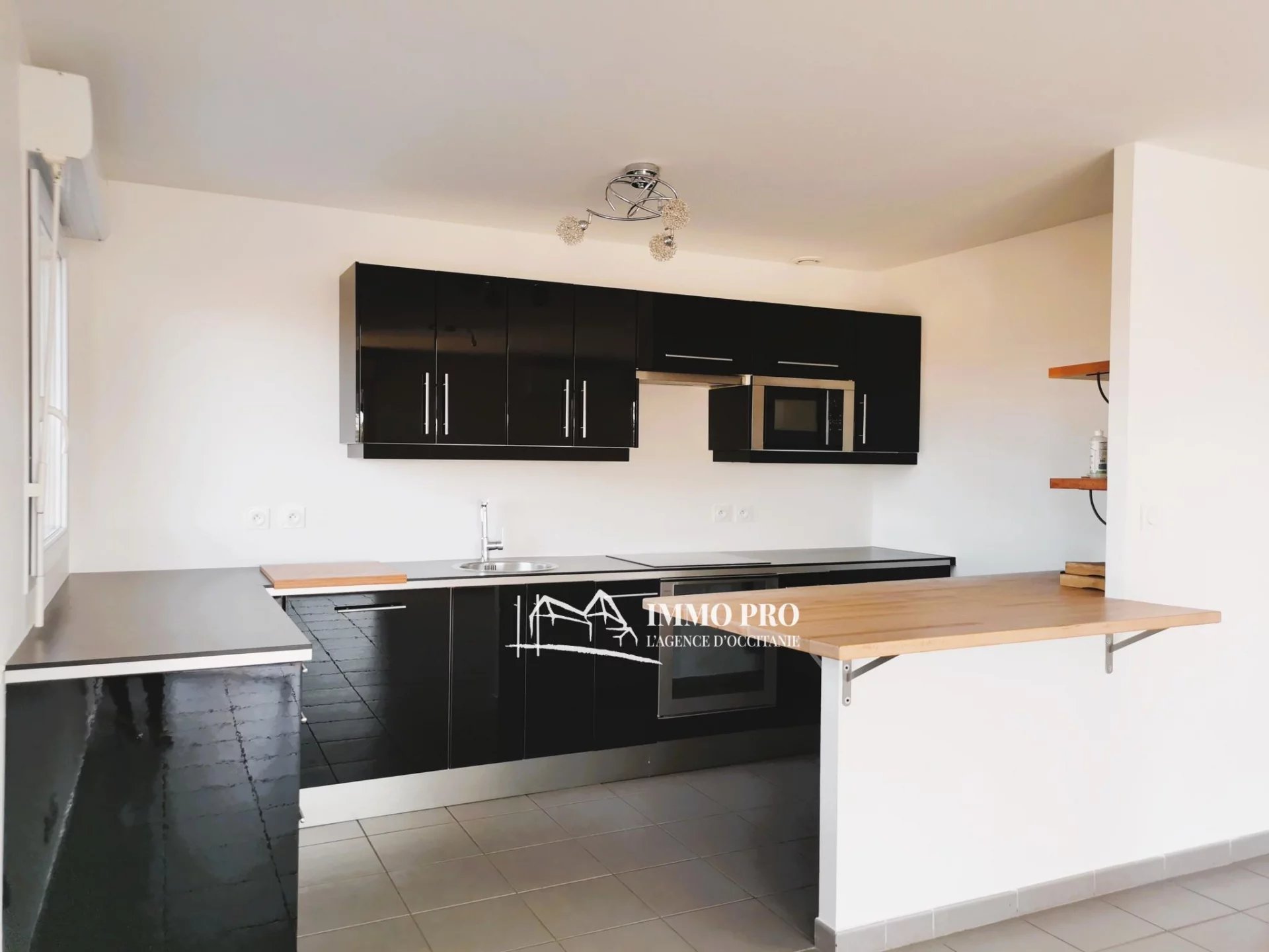 0e3770903fdad1e466b243027bb991fe_627902202a_1920-original-83497 Close to amenities – Garden and Garage