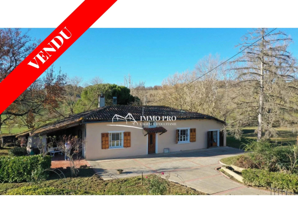 FARM TO RENOVATE IN BEAUTIFUL LOCATION – VIEW PYRENEES