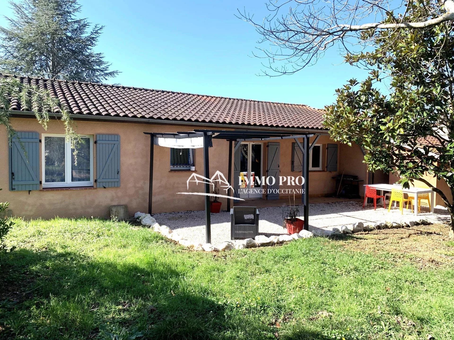 Villa de plain-pied – Garage & Jardin