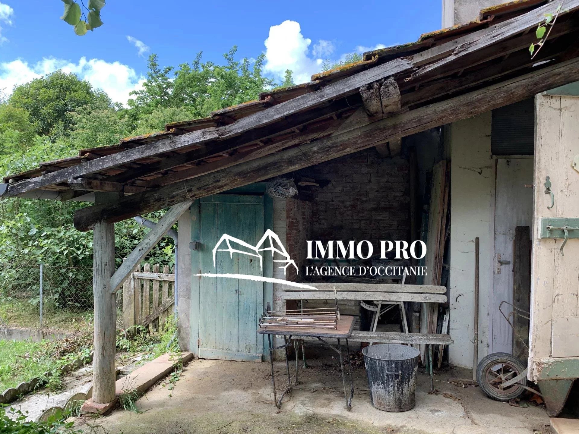 One-storey townhouse to finish to renovate