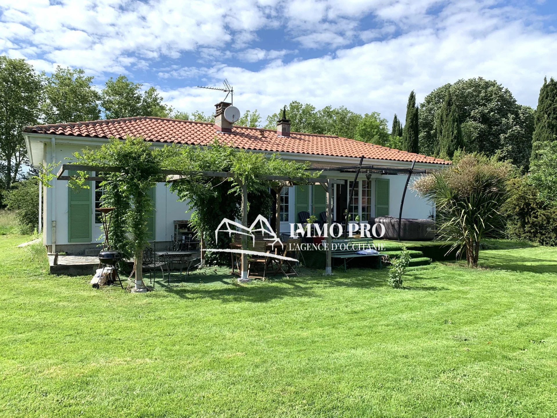 Renovated country house – Close to amenities