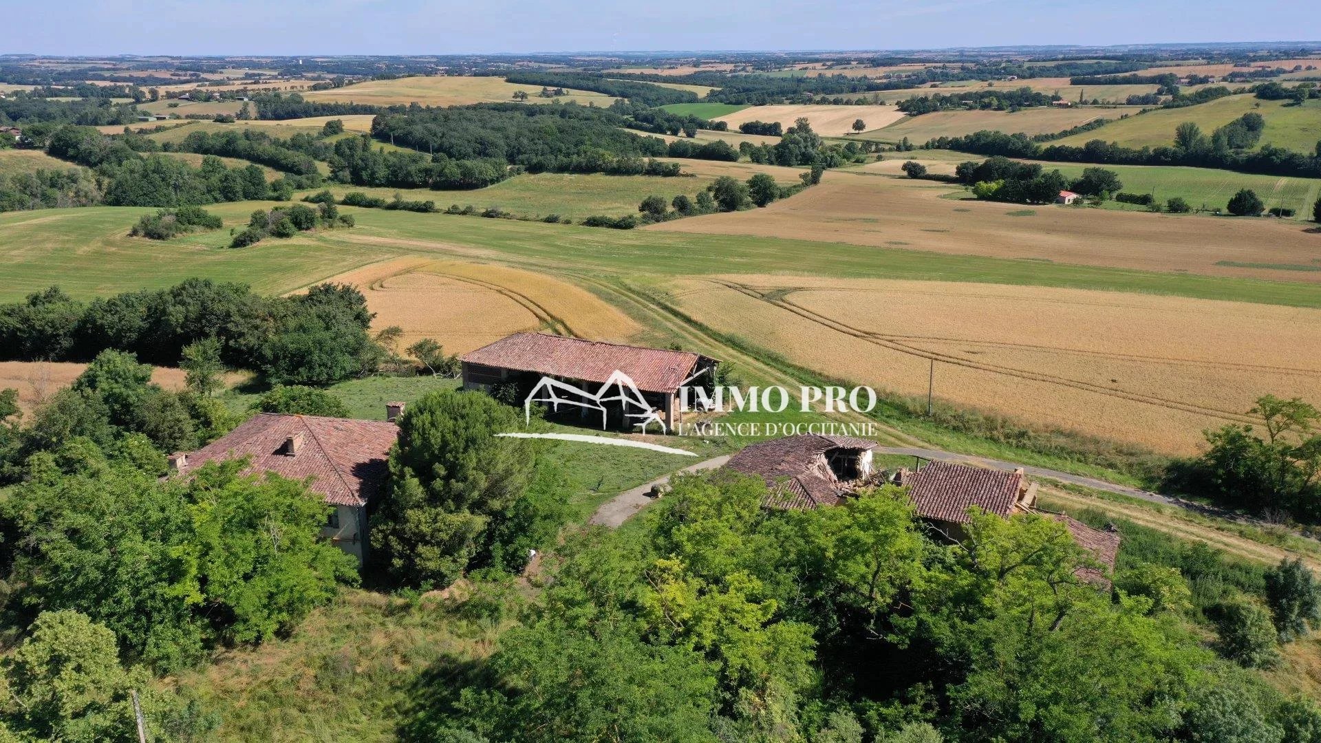 Ferme à rénover et ses Dépendances