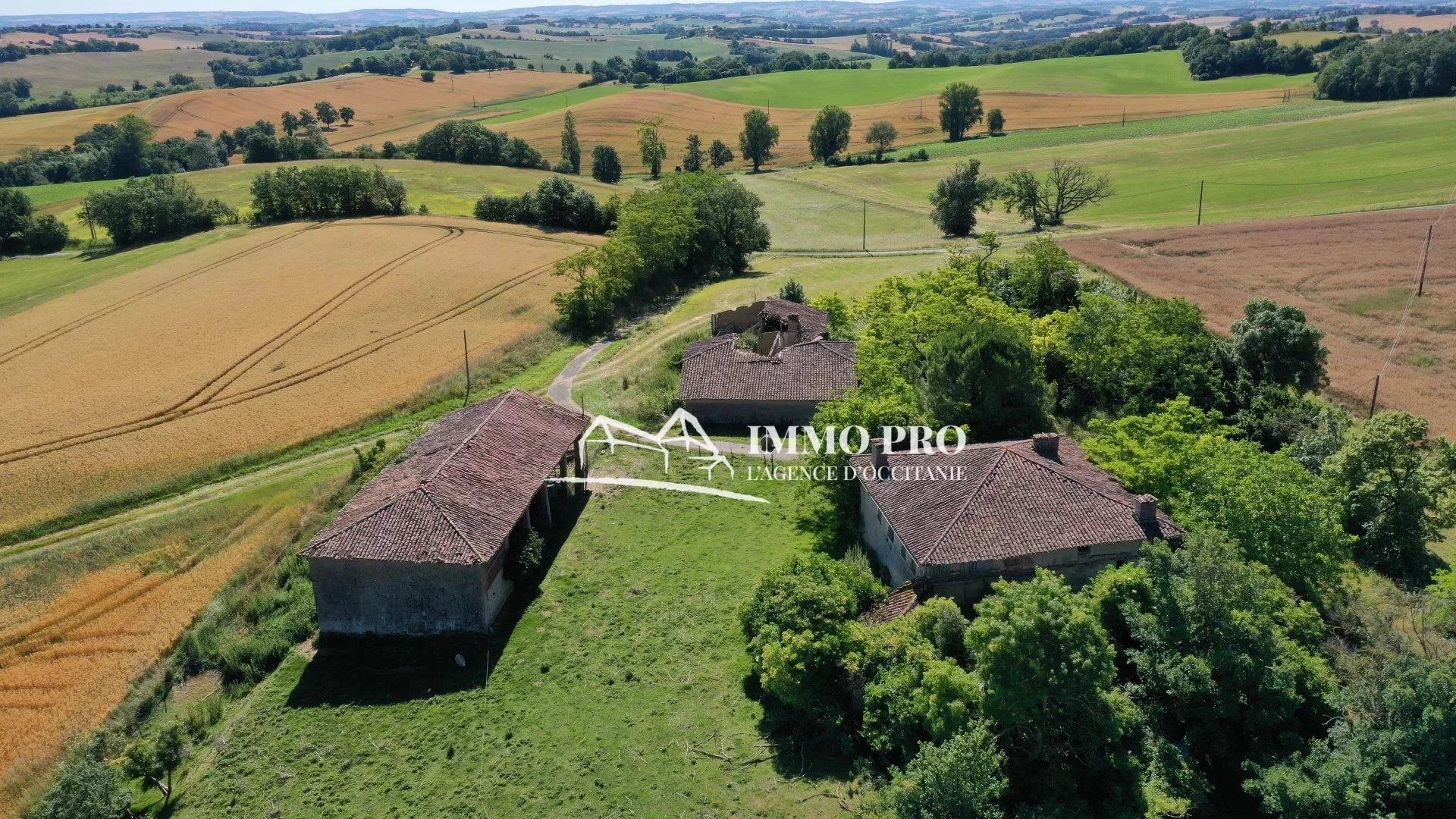 Ferme à rénover et ses Dépendances