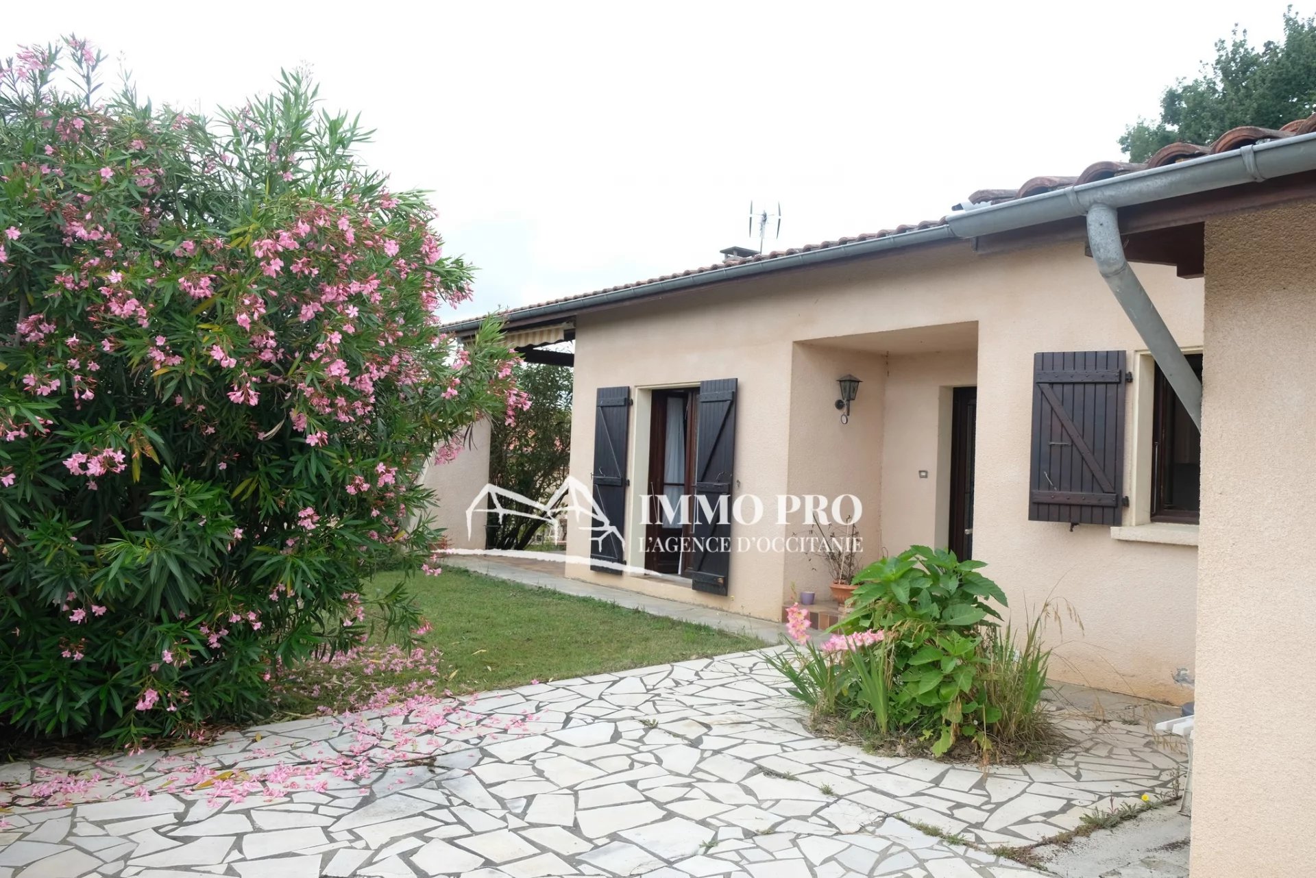 VILLA Samatan Proche des Commodités