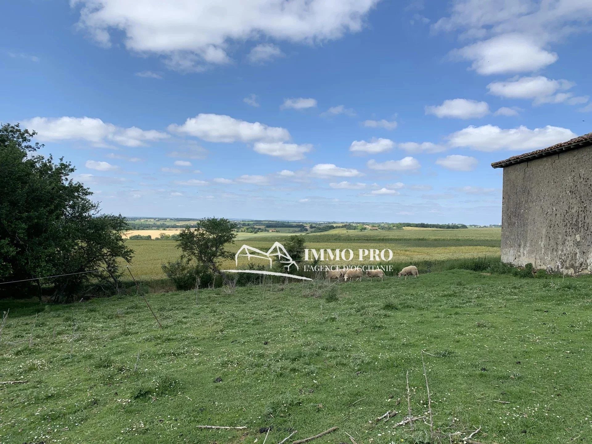 Ferme à rénover et ses Dépendances