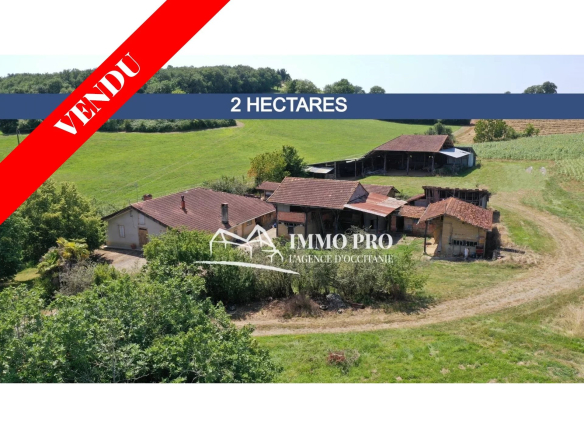 Ferme à rénover avec hangar & dépendances