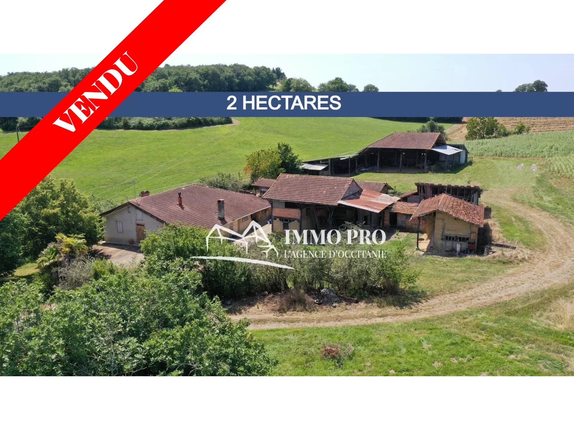 Ferme à rénover avec hangar & dépendances