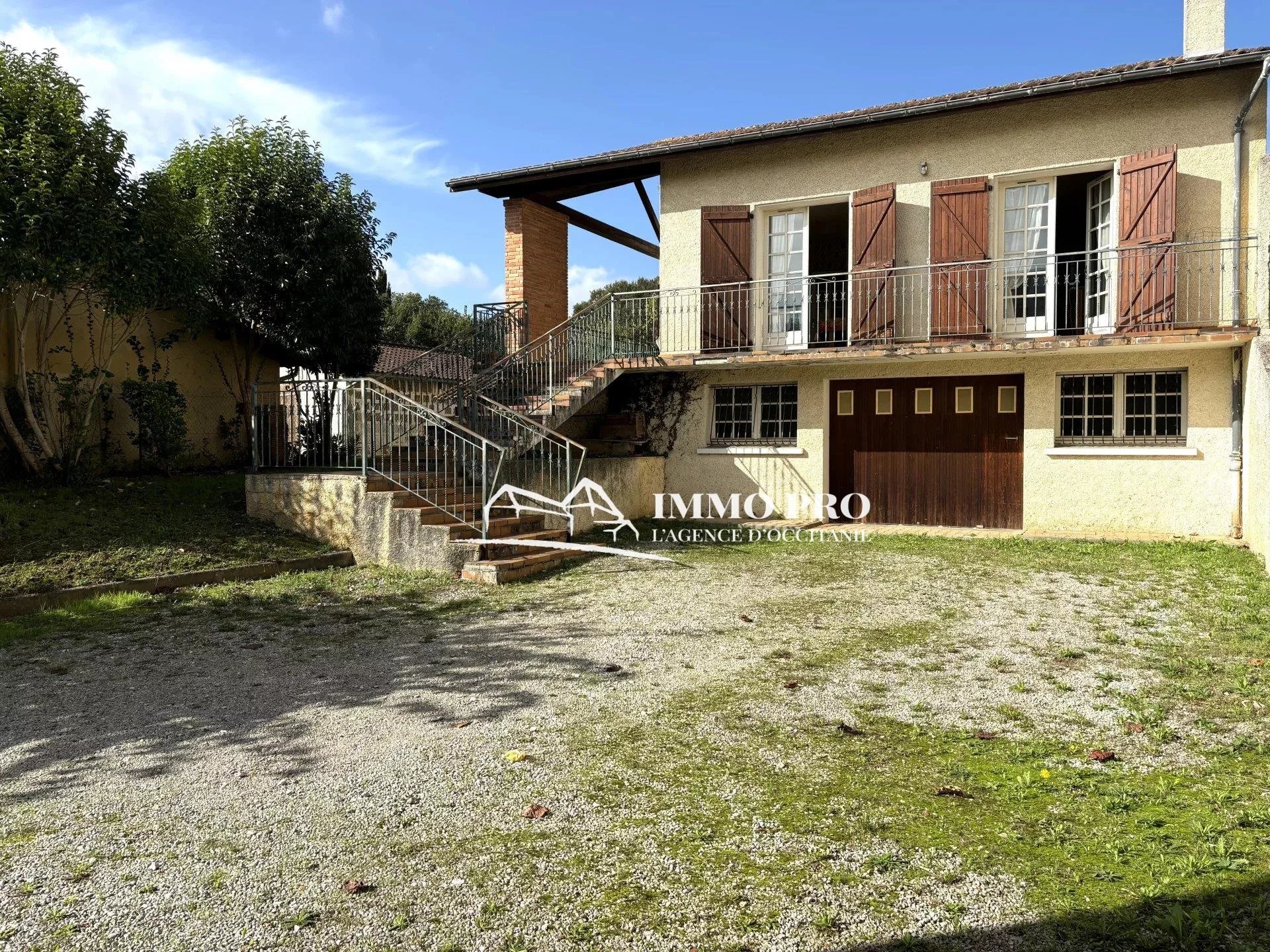 Maison proche commodités – Jardin & GRAND Garage