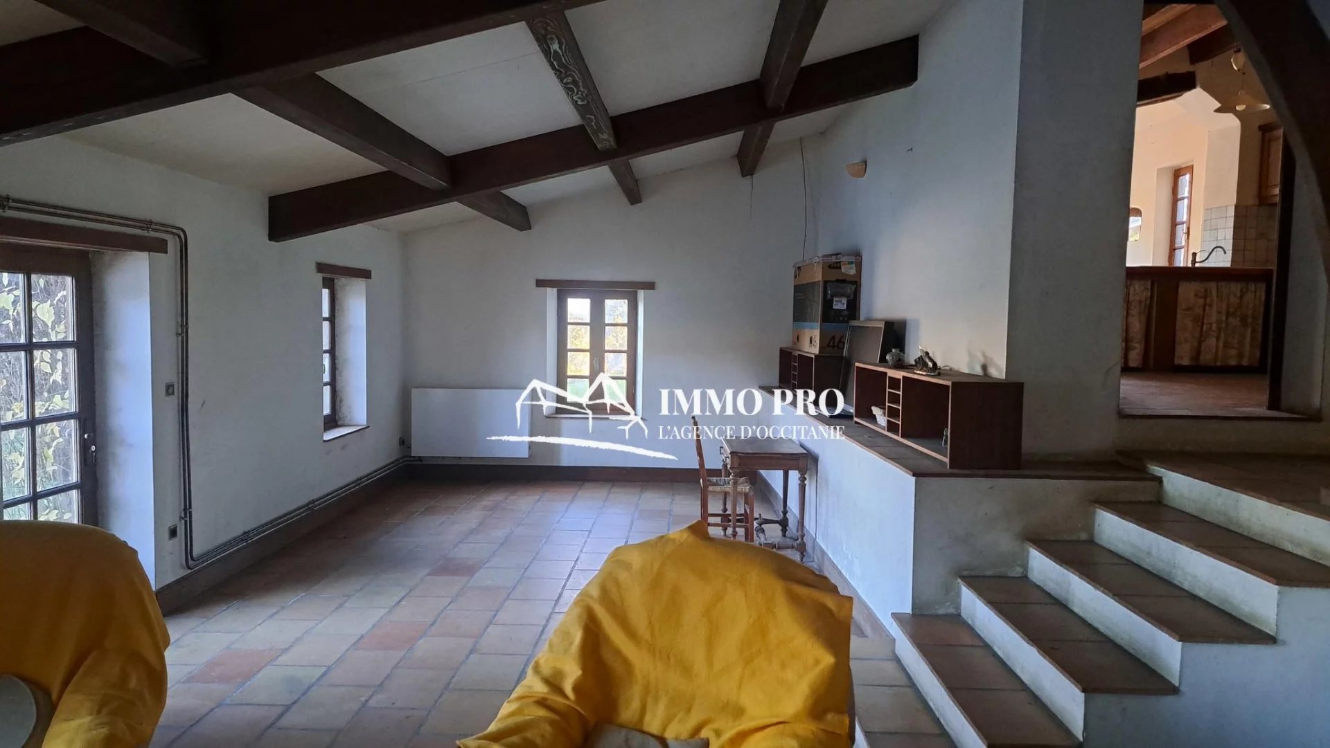 4878610684a5c4d5572776c430f60203_fe0f4884f6_1920-original-76132 House with swimming pool and large outbuildings