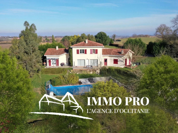3 habitations avec piscine