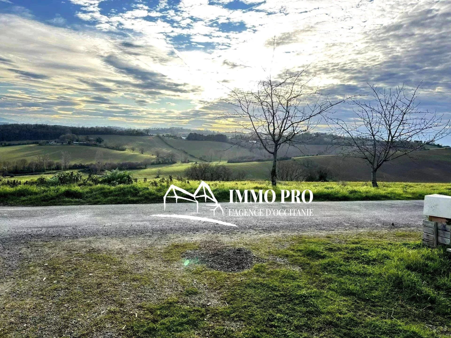 Country house with Pyrenees view
