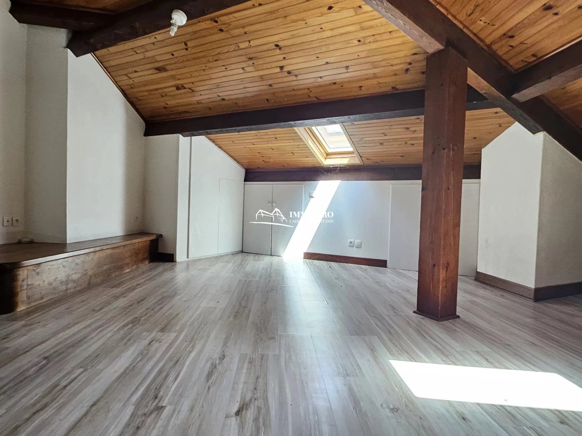LOMBEZ    IMMEUBLE 2 appartements