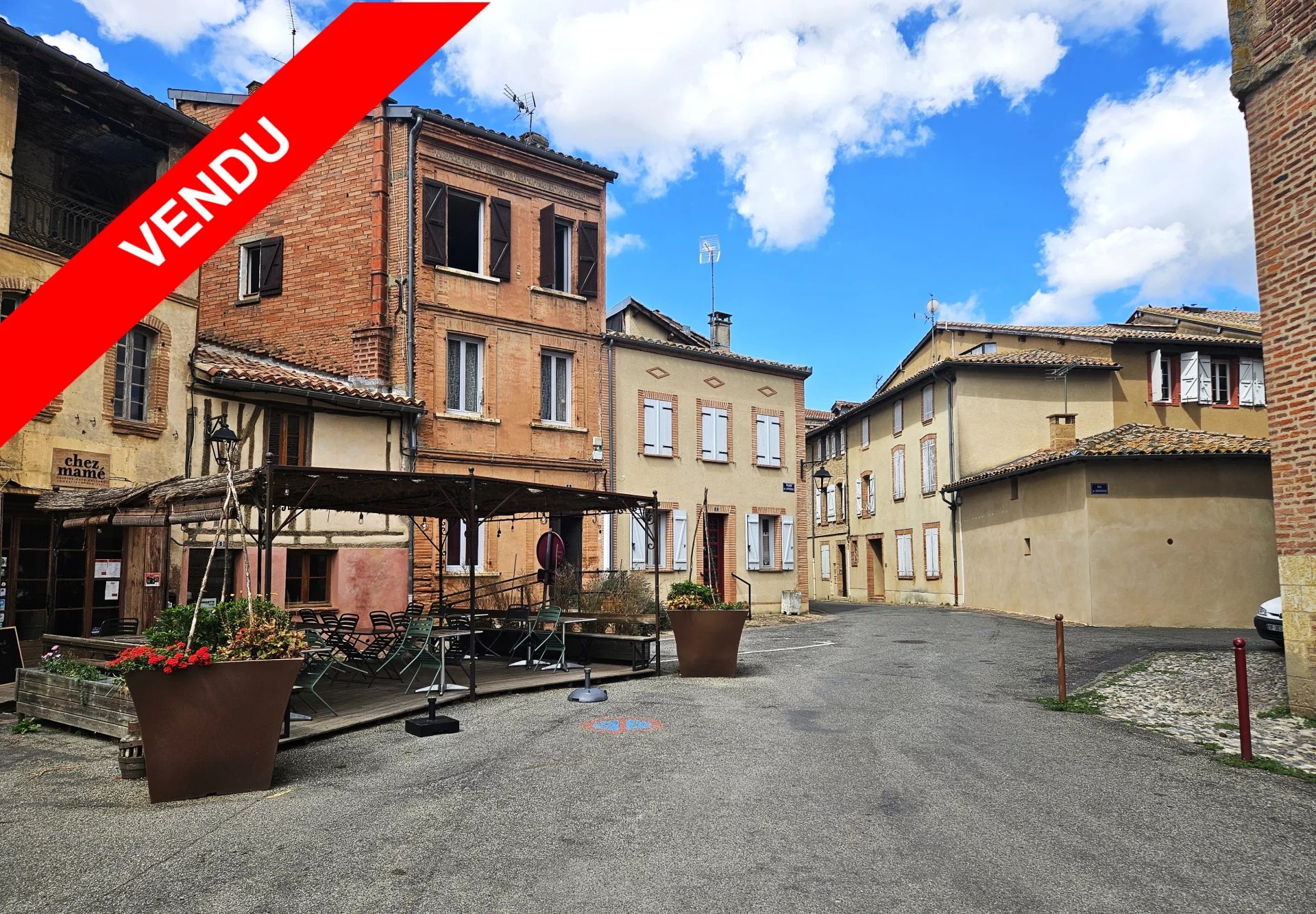 LOMBEZ    IMMEUBLE 2 appartements