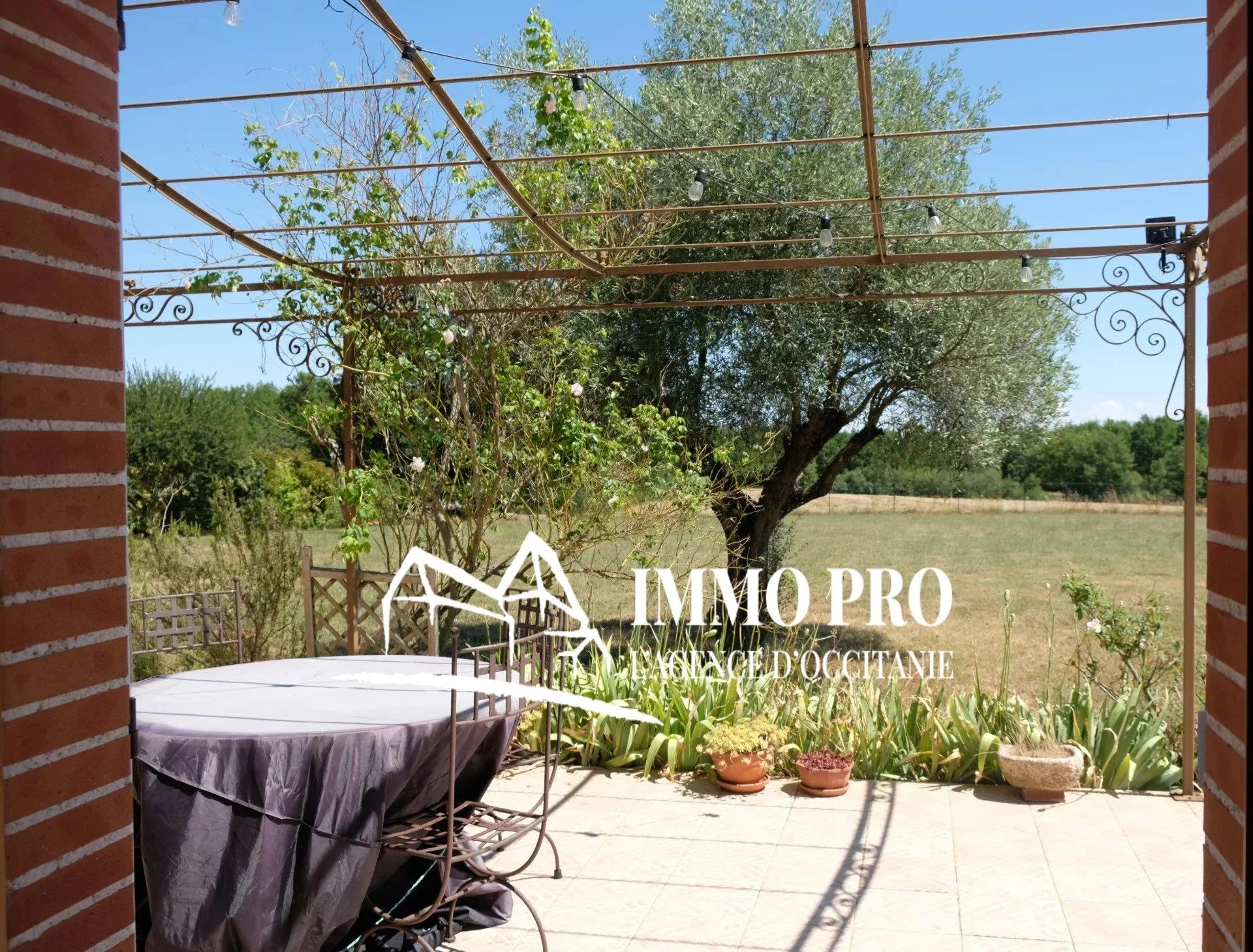 9623755323df0e9ef1da8b5d9057ec14_aa39bba696_1920-original-85408 Villa avec vue Pyrénées