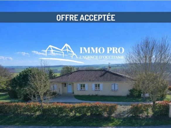 One-storey villa  PYRENEES VIEW