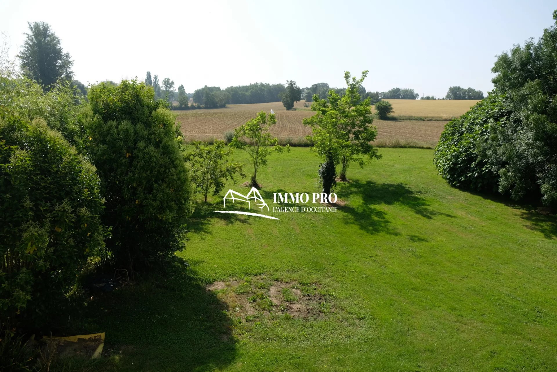 Gimont – Country House with Charm & Outbuildings