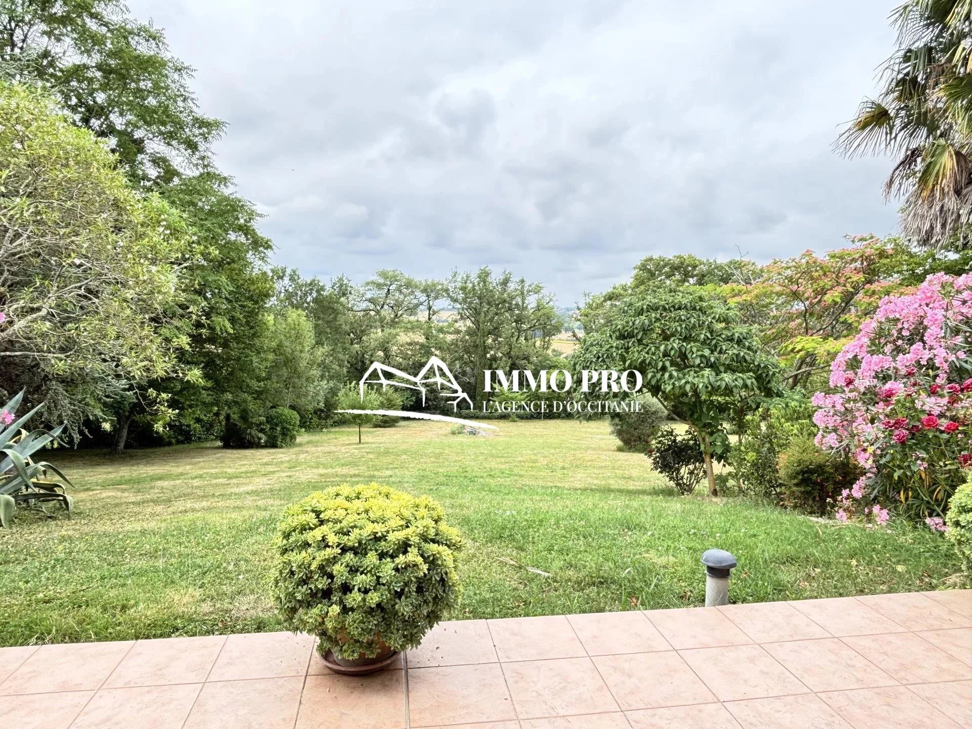 c0a7e6d87fa6a57c5344578d598c573c_0327384b3f_1920-original-82794 L’ISLE JOURDAIN Maison de campagne – Vue Pyrénées