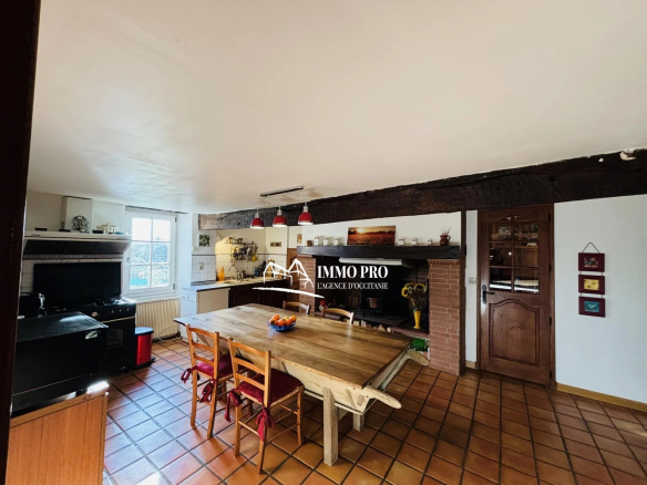 SAINT-LYS – Charming & Authentic Village House