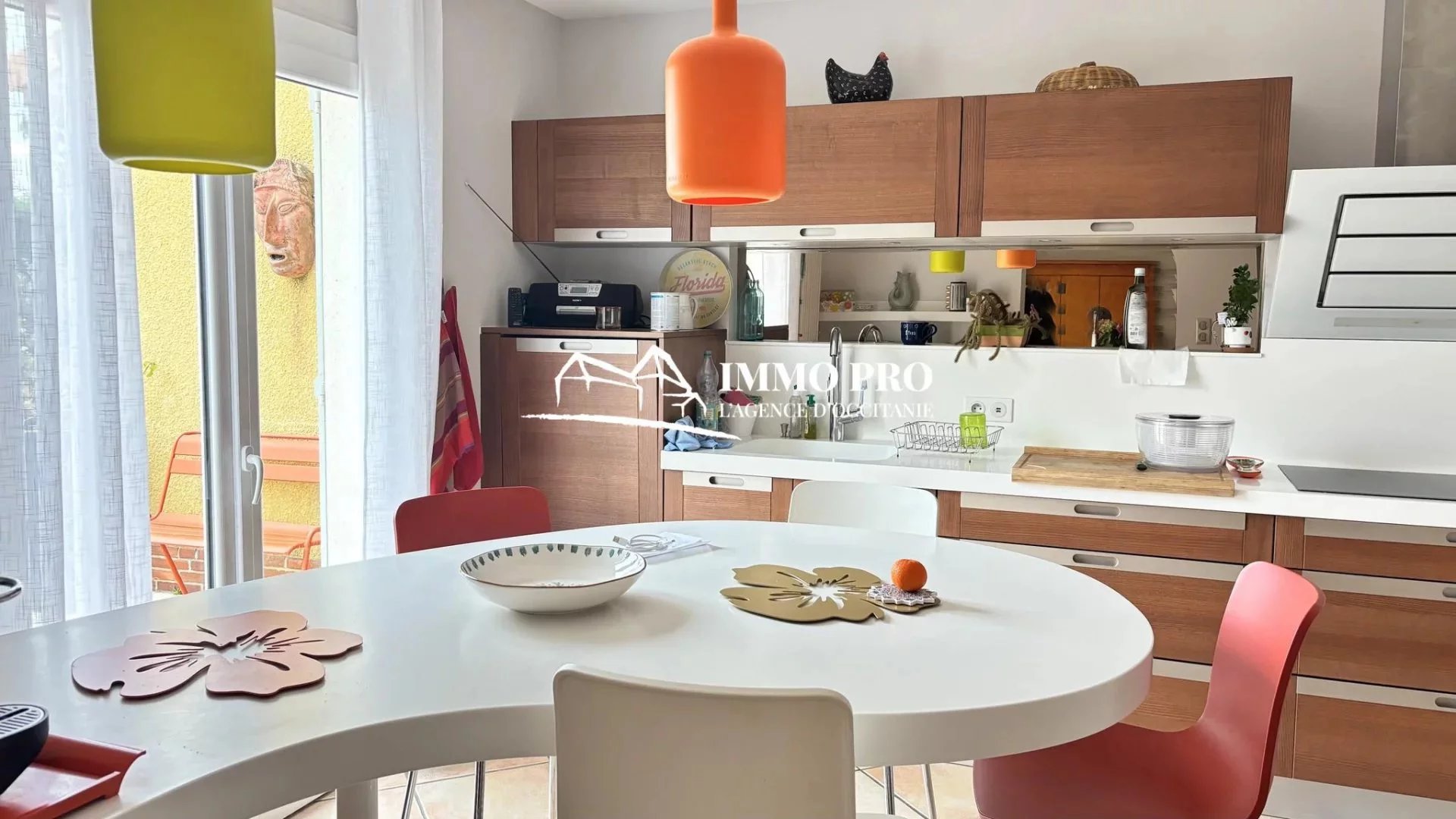 SAINT-LYS – 6-Bedroom Villa with Swimming Pool