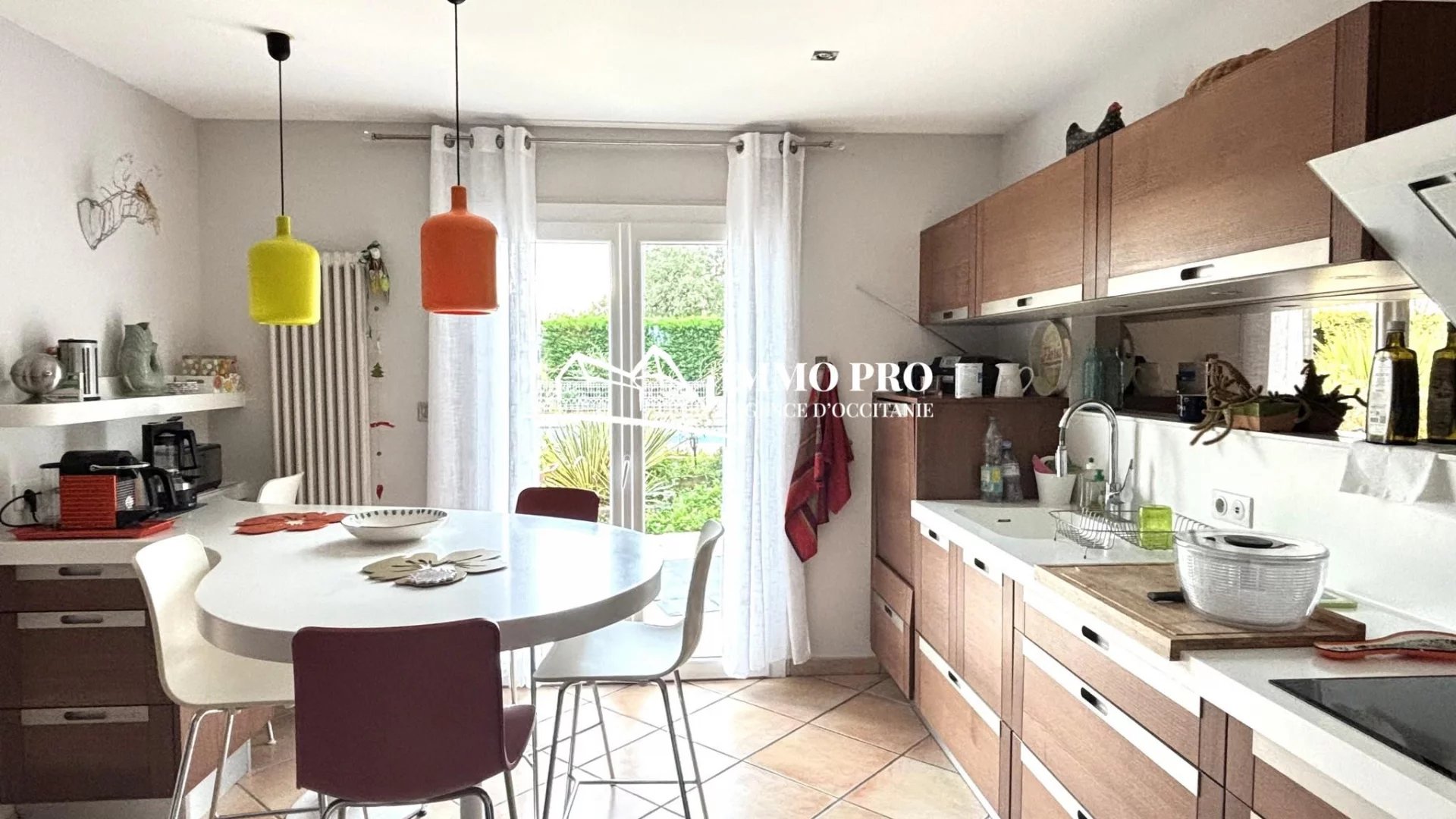 SAINT-LYS – 6-Bedroom Villa with Swimming Pool