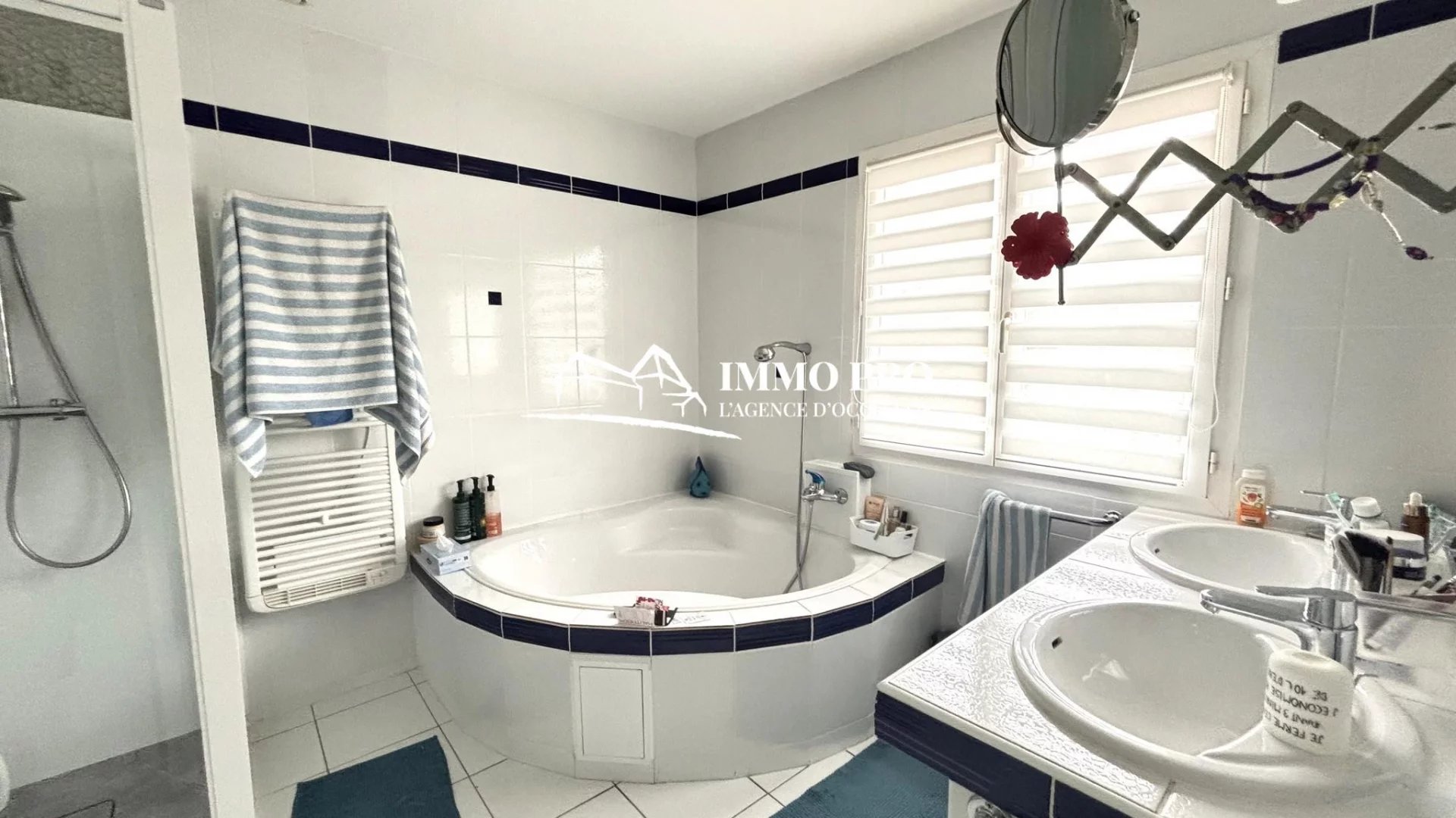 SAINT-LYS – 6-Bedroom Villa with Swimming Pool