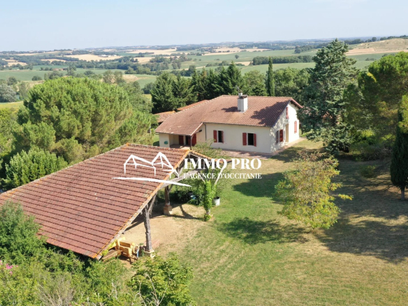 Maison de campagne    Bel environnement