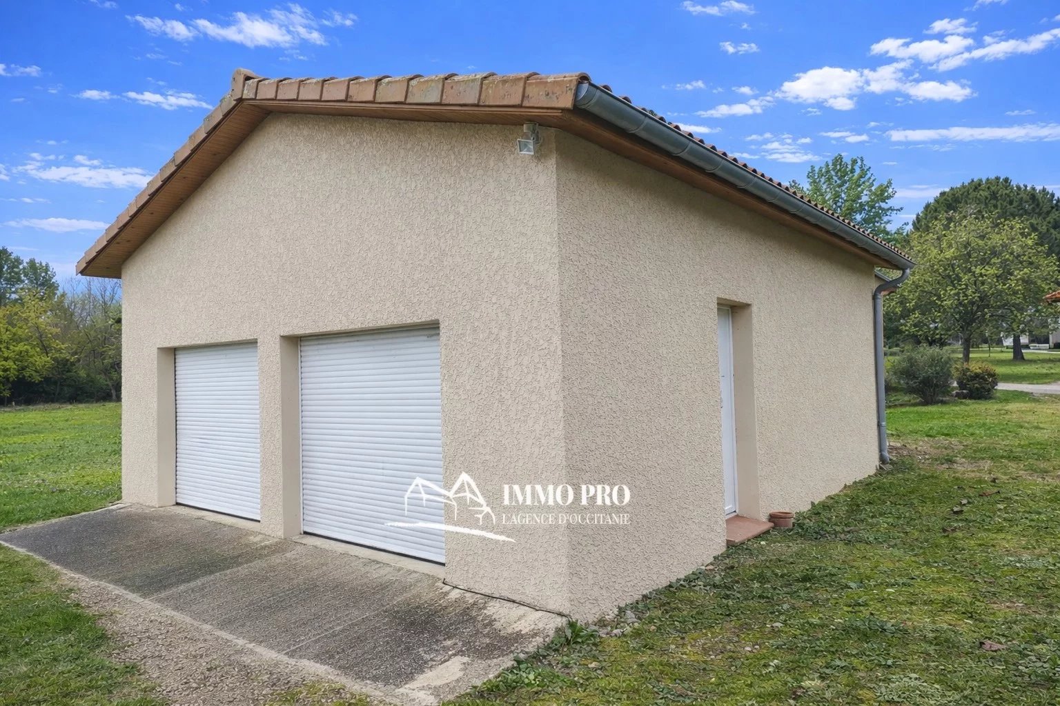 Samatan – Single-Storey Villa with 4 Bedrooms & Large Garage