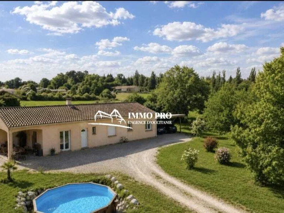 Gimont – Countryside Villa (RT 2012 Standard) 