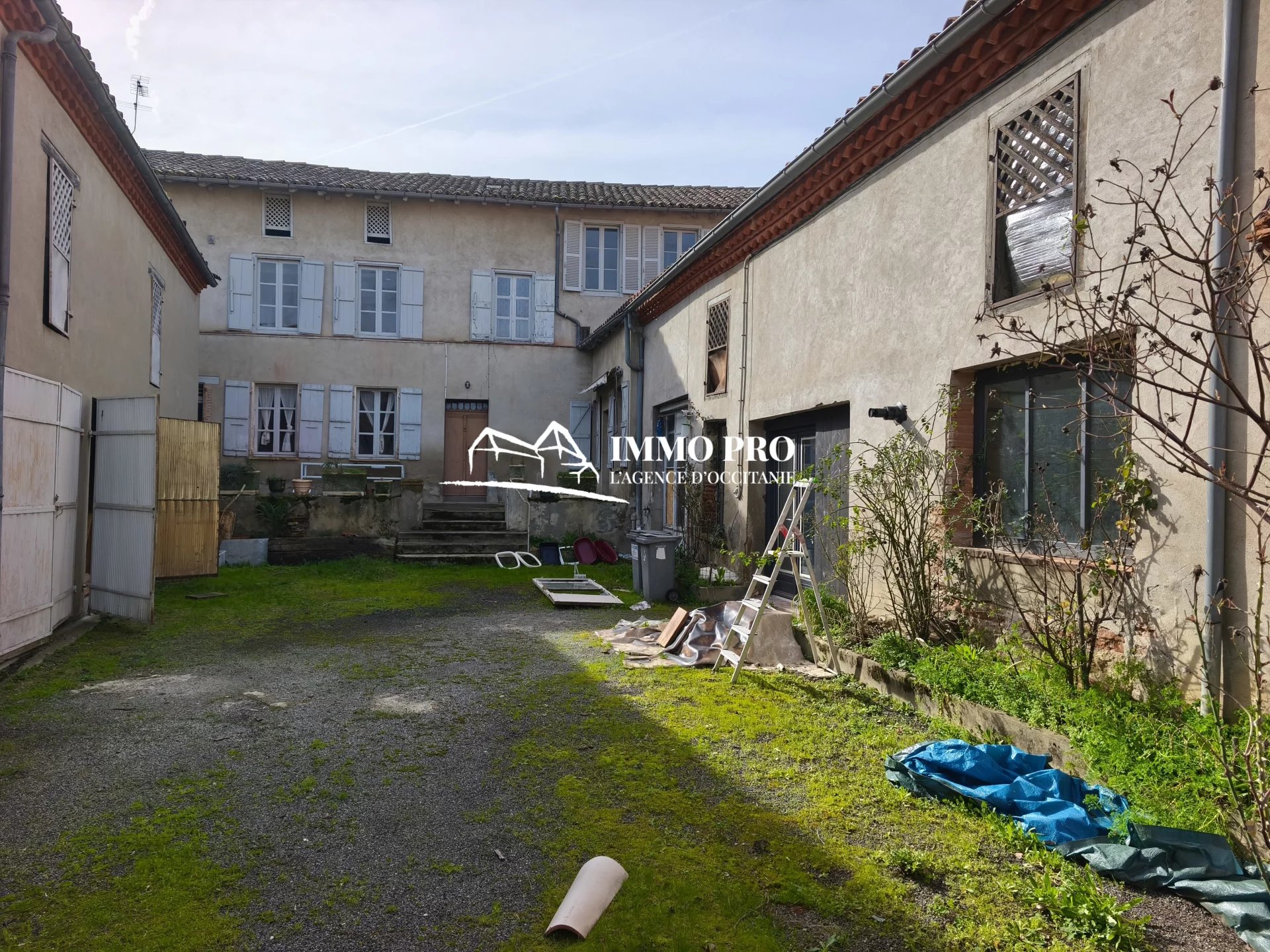 a811b573bddad494bdfb7bb8c3611263_9fcb8cf6a5_1920-original-76415 L’ISLE-EN-DODON Maison + Locaux commerciaux & Garages
