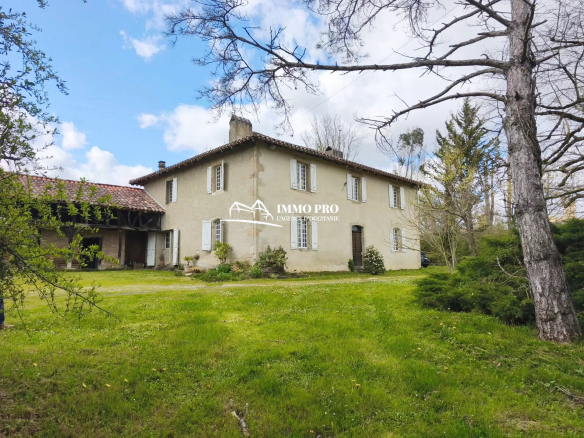 ISLE EN DODON  Maison de Maître & dépendances parc 1,1HA