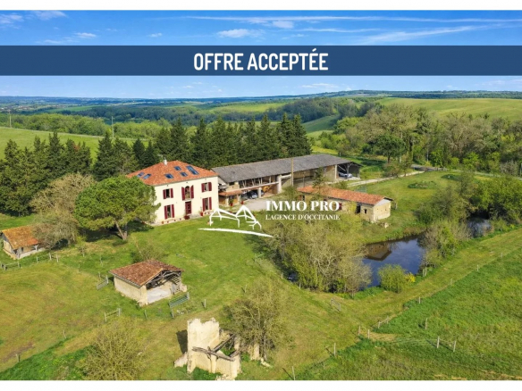 Superb setting   Elegant Manor House  4HA + OPTION on 32HA