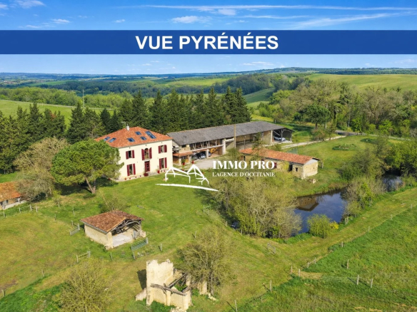 GIMONT  Superbe site     Maison de Maître     4HA + 32HA en option